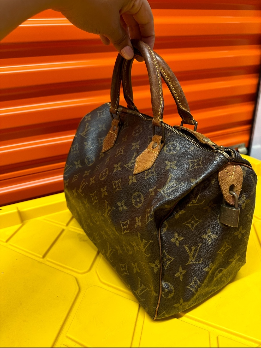 Vintage Louis Vuitton Monogram Speedy Handbag – Authentic - Picture 3 of 9